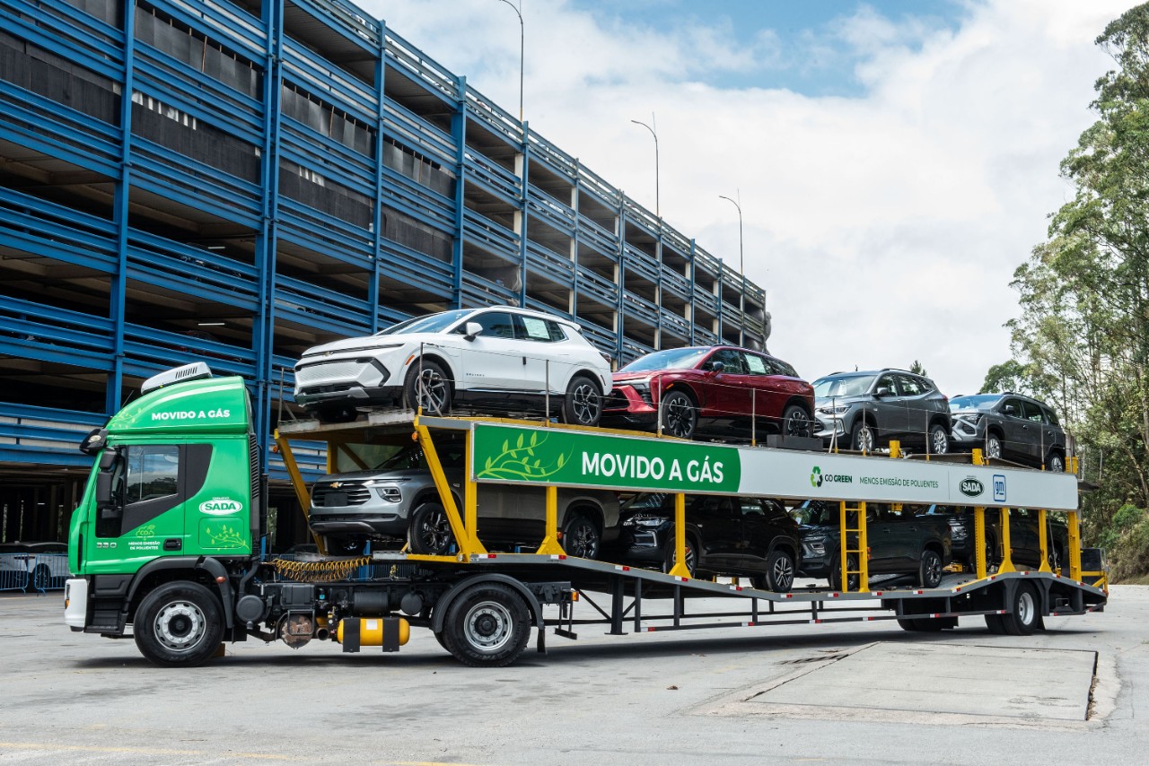 General Motors incorpora caminhões movidos a GNV para transporte de veículos novos